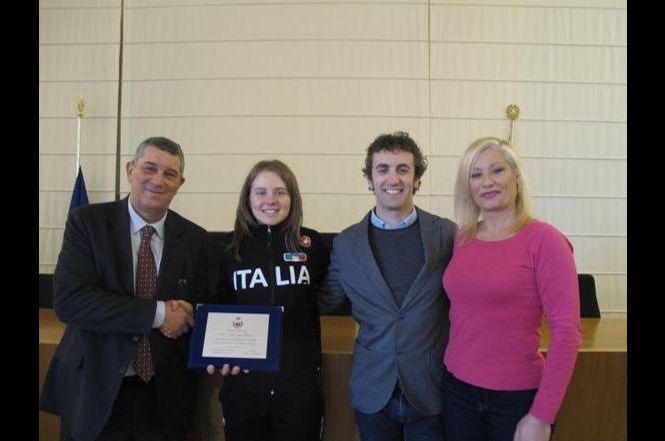 Consegnato un riconoscimento alla giovane atleta Francesca Baroni