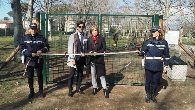 Inaugurato lo sgambatoio del parco della peschiera