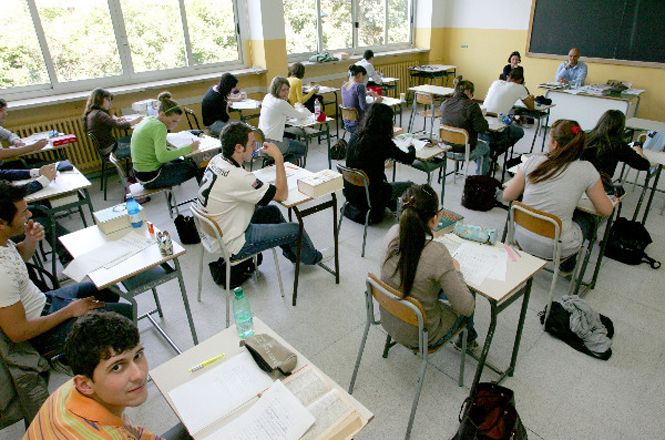 Scuola Pietrasanta: Prima campanella per 1.725 studenti, 300mila euro d’investimenti sui plessi in due anni