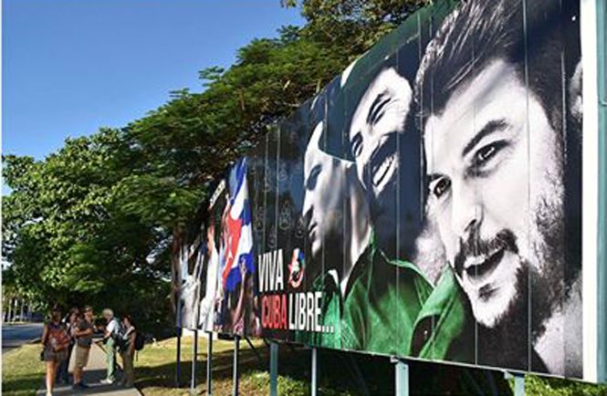 Straordinarie immagini di Cuba e del funerale di Fidel Castro in mostra al palazzo comunale di Massarosa