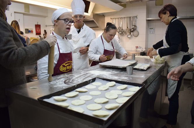 Cena di solidarietà per Aipd Versilia: appuntamento all'hotel Joseph (Marina di Pietrasanta) il 23 febbraio
