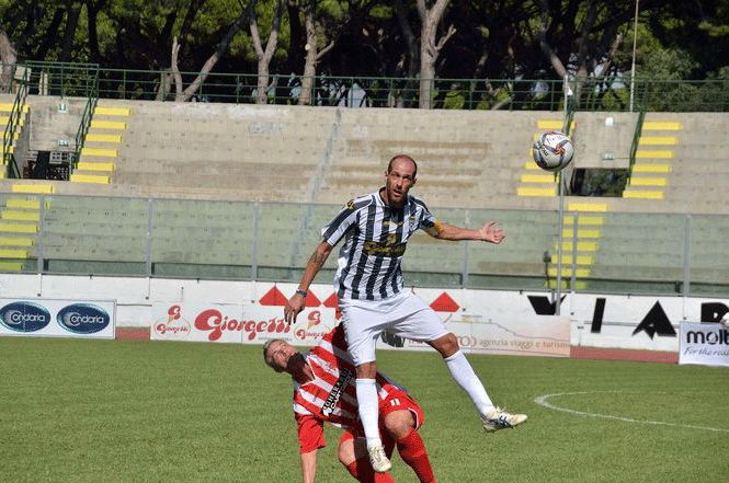 Il Viareggio vince al 95'. Sconfitte senza segnare per Real FQ e Seravezza