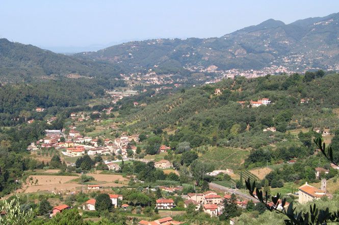 Concerto di Pasqua dell'Orchestra Bevilacqua e della Corale Gasparini a Camaiore