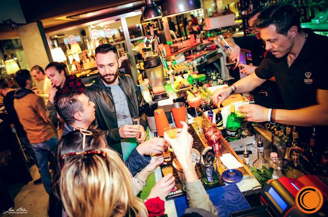 Aperitivo con madrelingua inglese al Cosmopolitan di Lido di Camaiore