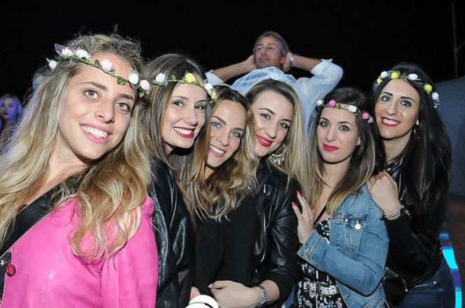 Eventi: agosto bollente all'Ostras Beach, dalla notte leggenda "Insomnia" a Dj Morales, Tommy Vee e Vice is Nice e la Notte del Pacha partner dell'anno