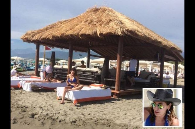 Capanna sulla spiaggia della Santanchè, il Demanio chiede la demolizione