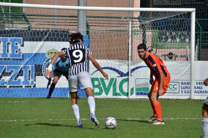 Altra domenica disastrosa per le versiliesi. Solo il Seravezza non perde