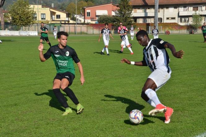 Il Viareggio finalmente si sblocca e ne fa 4 al Sangimignano. Real FQ corsaro a Massa. Pari senza reti per il Seravezza