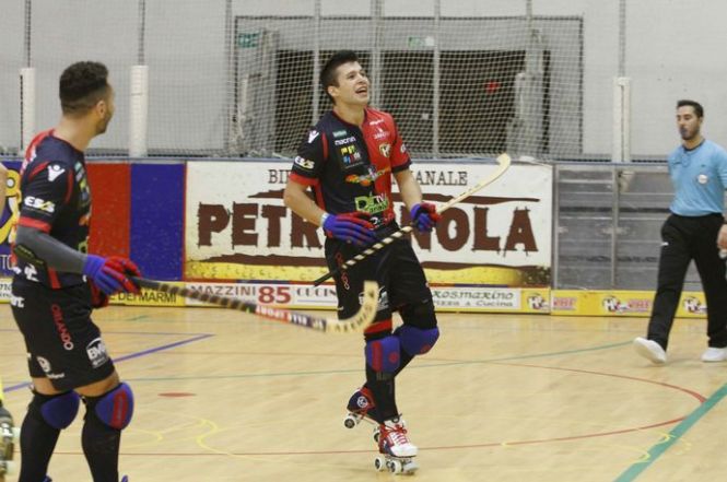 Finisce 2-2 lo scontro diretto al vertice Forte-Lodi in un grande "Tuesday Night" di hockey