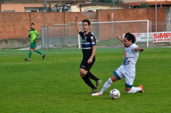 Seravezza e Viareggio vincono senza prender gol. Sconfitte dolorose per Real FQ, Camaiore e Pietrasanta