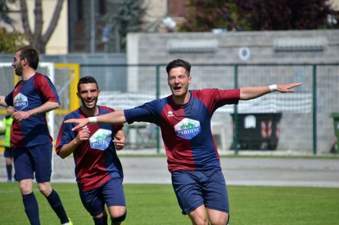 Il Seravezza blinda i playoff. Camaiore salvo in Eccellenza. Tutto il resto è... guaio