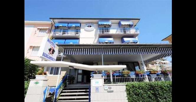 Festa di inaugurazione per l' Hotel Burlamacco a Lido di Camaiore