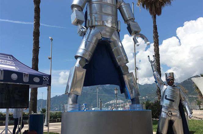 Arriva a Viareggio Capitanacciaio