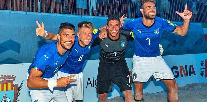 La Nazionale italiana di beach soccer (con 4 viareggini in squadra!) arriva seconda ai Mondiali in Paraguay