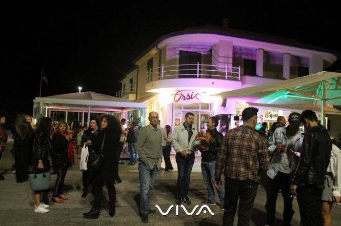 Al Bar Orsi, apericena, cinema e bollicine