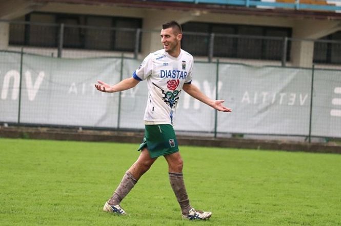 Sfatato il tabù "Necchi-Balloni" per il Forte Querceta. Il Seravezza ferma la Sanremese facendo un favore a Prato (campione d'inverno in D) e Lucchese