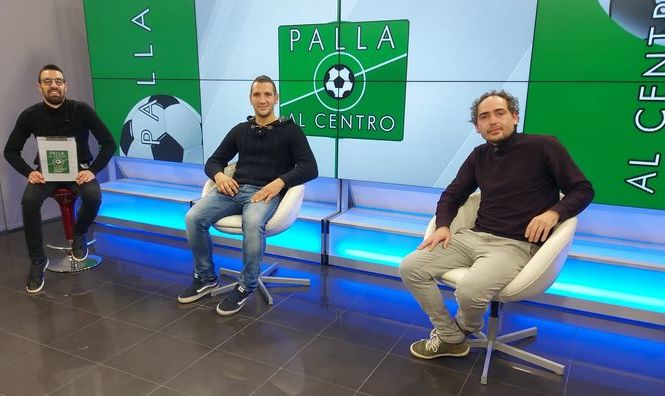 Stasera 11ª puntata della sesta stagione di «Palla al centro», alle 22 su Noi Tv, con ospiti Giacomo Petracci e Francesco Orsetti