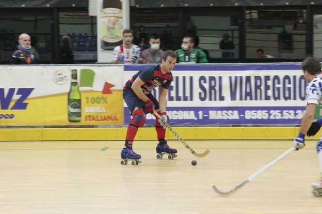 La Coppa Italia di hockey su pista a Forte dei Marmi la vince il Sarzana di Mirko Bertolucci ai supplementari