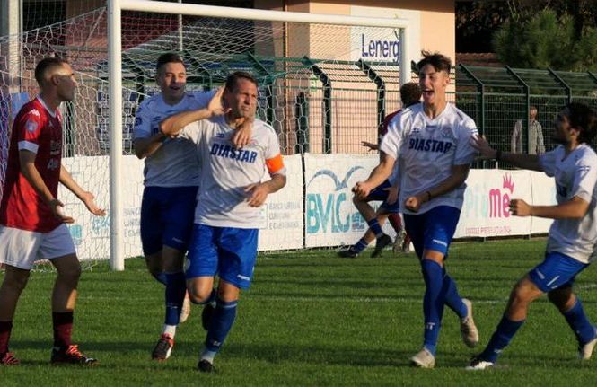 Il Seravezza ritrova i 3 punti al "Buon Riposo". Camaiore super nel derby con la Massese. E il Viareggio è tornato subito a volare!