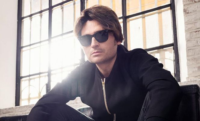 Dal palco di Sanremo arriva in Versiliana l'irriverente, cinico e scontroso comico Angelo Duro