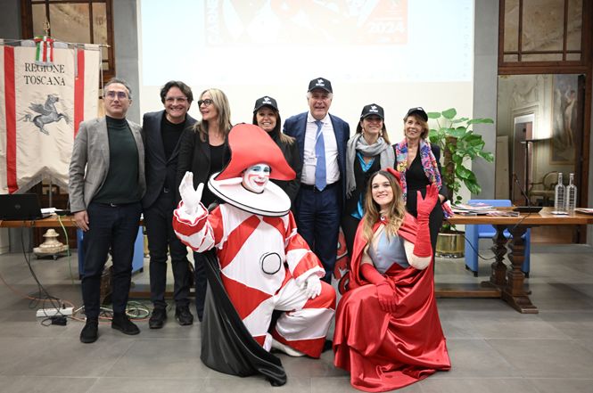 Al Carnevale di Viareggio si può firmare per la liberazione di Narges Mohammadi