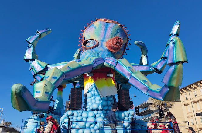 Tocca a Bonetti chiudere la sfilata della prima categoria con "Octopus 5.o"