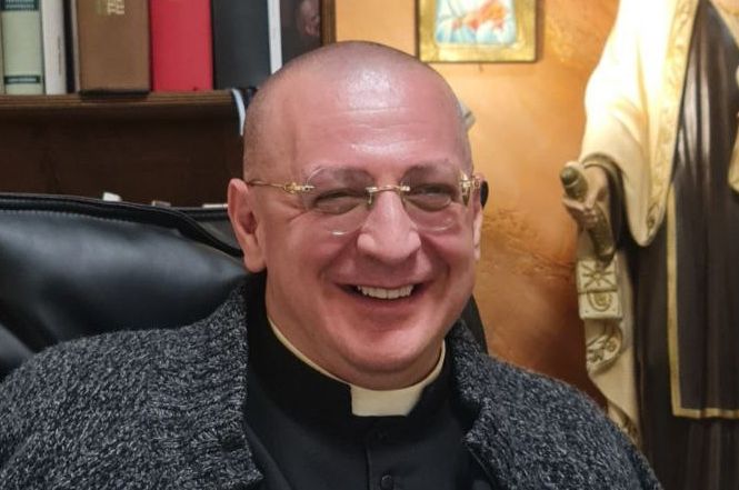 Don Minutella guida i cattolici che non accettano l'argentino come successore di Pietro