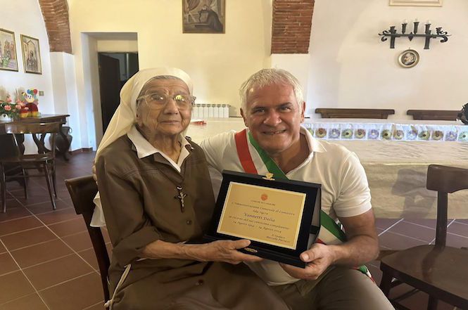 Auguri a Suor Elisabetta per i suoi 100 anni