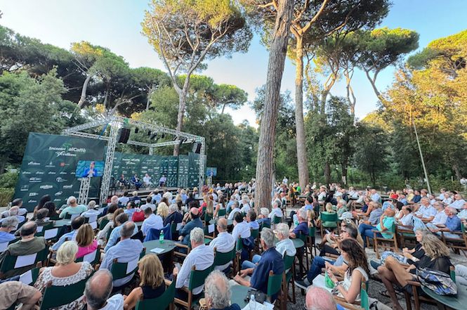 Ultimo appuntamento al Caffè de La Versiliana : si presentano i cinque libri finalisti del Premio Letterario Massarosa 2024.