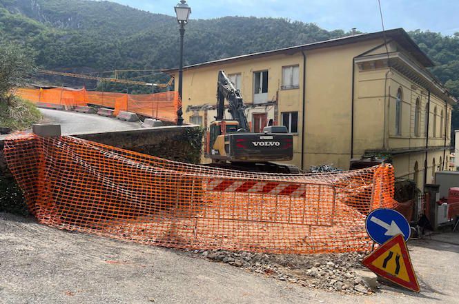 Partiti i lavori di demolizione della palestra "Frediani"