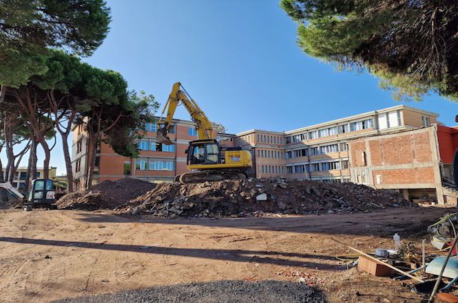 Viareggio, demolita la palestra del Piaggia, ora si pensa alla nuova struttura