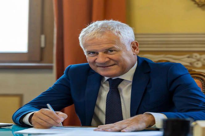 Eleioni provinciali, a poche ore dal voto infuria la polemica