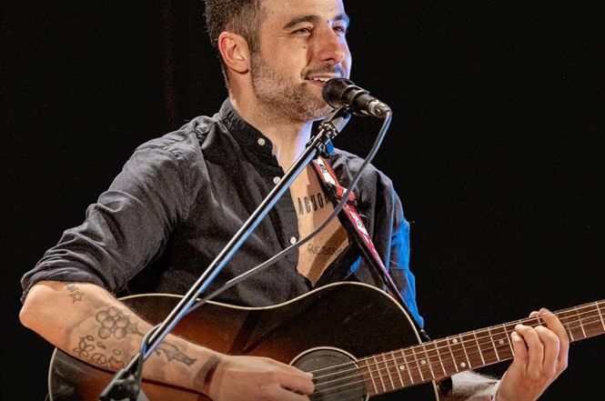 Daniele Melis in concerto con "Le mie canzoni"