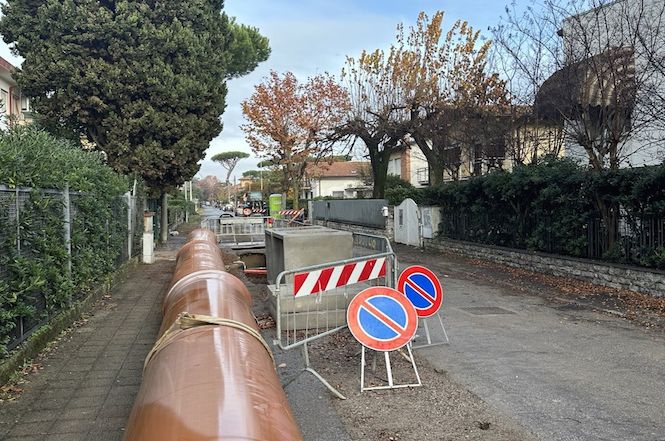 Lido, riqualificazione via Marconi a Lido: partiti i lavori per fognatura bianca e asfaltatura