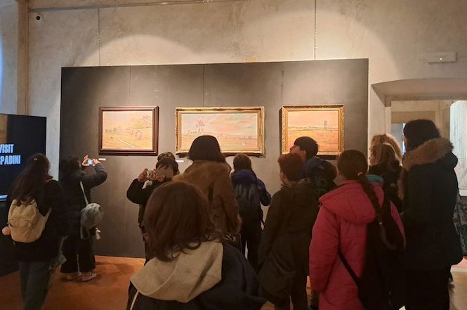 Studenti in visita alla mostra "La meccanica delle cose"