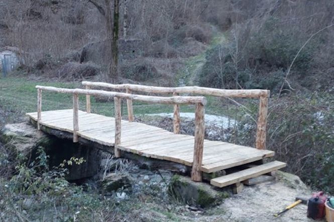 Ripristinato il ponticello che unisce Seravezza e Stazzema