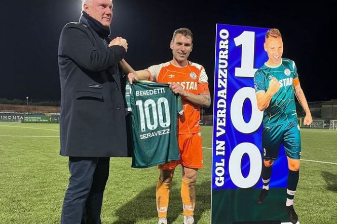 Il Seravezza vince, si riprende il 2° posto in Serie D e celebra bomber Benedetti! Pareggi per Camaiore, Pietrasanta e Forte. Perdono in casa senza segnare Viareggio e Real FQ