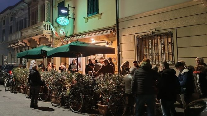 Il Carnevale tra arte e grafica al Caffè Così Com’é