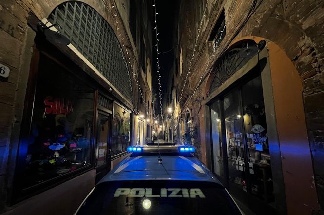 Due italiani truffano per oltre 4000 euro una anziana di 93 anni