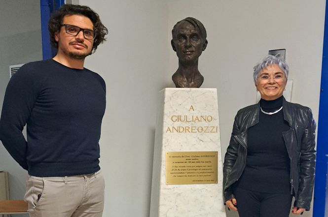 Pietrasanta, il grande abbraccio per il dottor Andreozzi