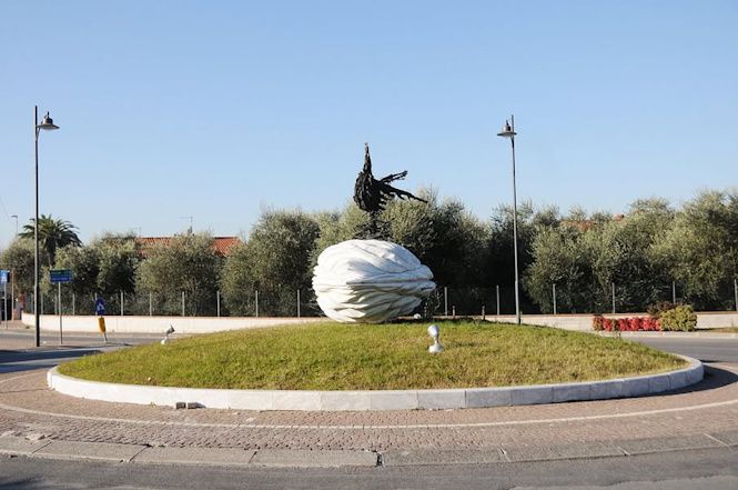 Seravezza si affida a una ditta esterna per curare il verde