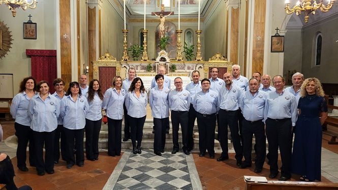 Il Coro Versilia ospita stasera la corale Cai per il “Concerto di primavera”