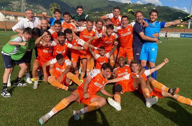 Il Seravezza è nella storia: vince i playoff del girone E di Serie D!