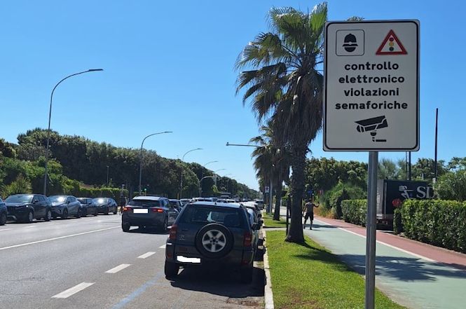 A Forte dei Marmi completato il sistema di monitoraggio dei semafori