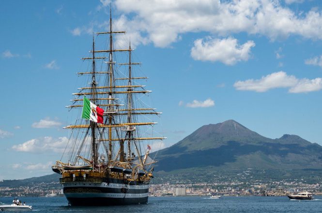 La nave scuola della Marina Italiana Amerigo Vespucci saluterà Forte dei Marmi