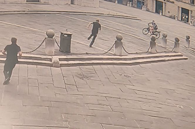 Denunciato pluripregiudicato autore di uno scippo  in piazza san Michele