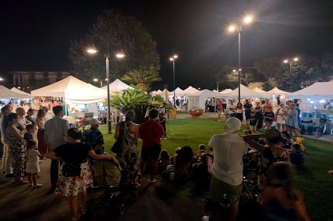A Tonfano weekend “lungo” fra shopping e musica