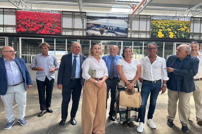Esponenti di Forza Italia in visita all'azienda florovivaistica Maffucci