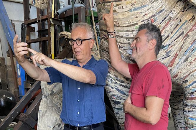 L'architetto Boeri in visita all'hangar di Allegrucci: dopo la balena l'elefante