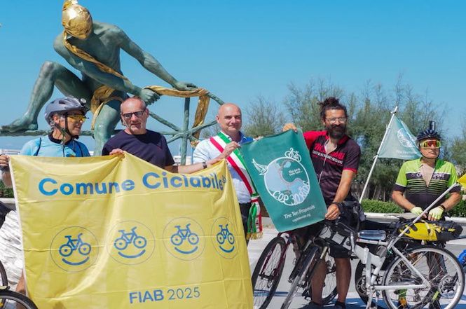 Per 5 anni Forte dei Marmi è premiata con la bandiera gialla dei comuni ciclabili